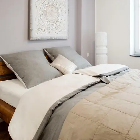 Kronenquartier Apartment *